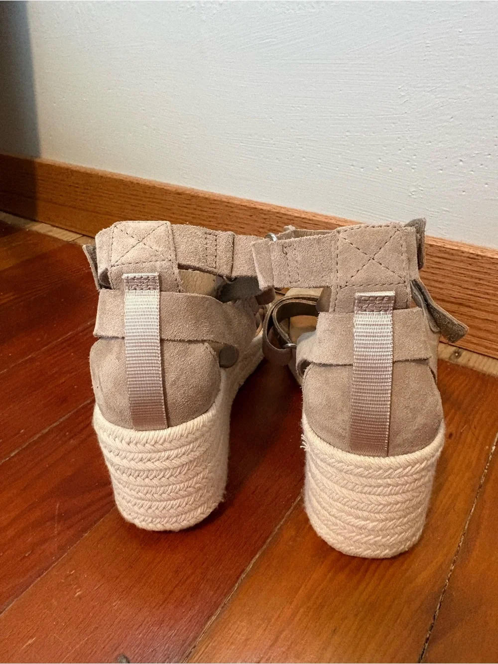 Sorel Women's Beige/Taupe Strappy Espadrille Sandals